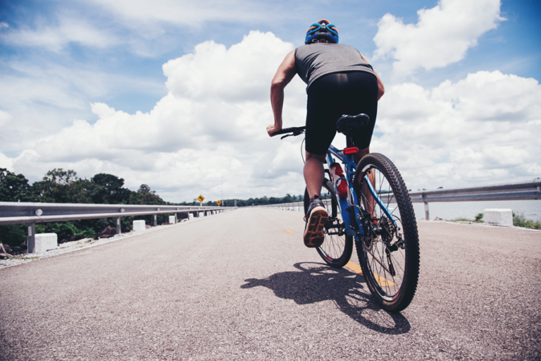 Pedalar com liberdade é incrível — mas pedalar com proteção muda tudo.